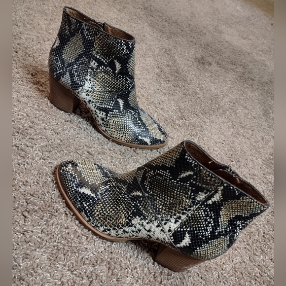 Madewell Snake Embossed Ankle Boots 8.5 - Picture 3 of 14